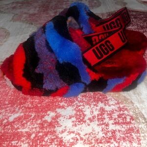 Women’s UGG Red Cali Fluff Yeah Slides slip on sling back shoes/sandals size 8